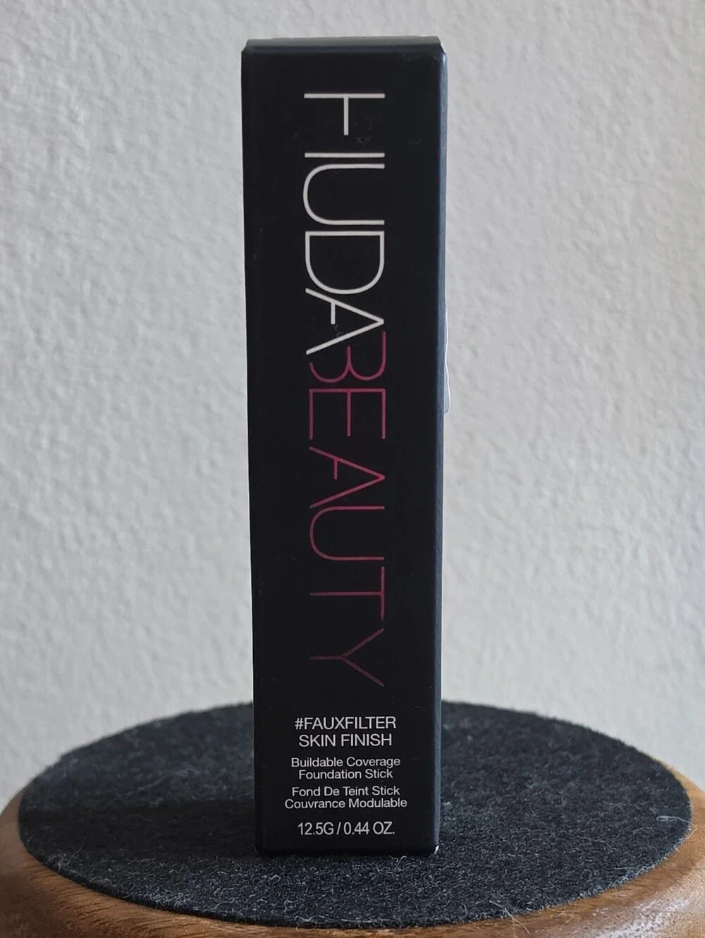 HUDA BEAUTY creamy foundation